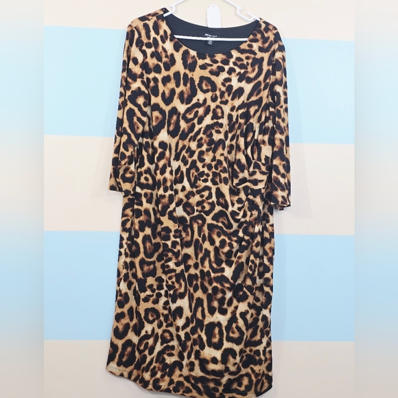 Ronni Nicole Plus Size Leopard Print Midi Dress - Picture 2 of 9